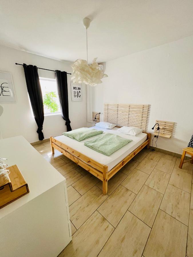 Guesthouse Dvoshko フヴァル エクステリア 写真